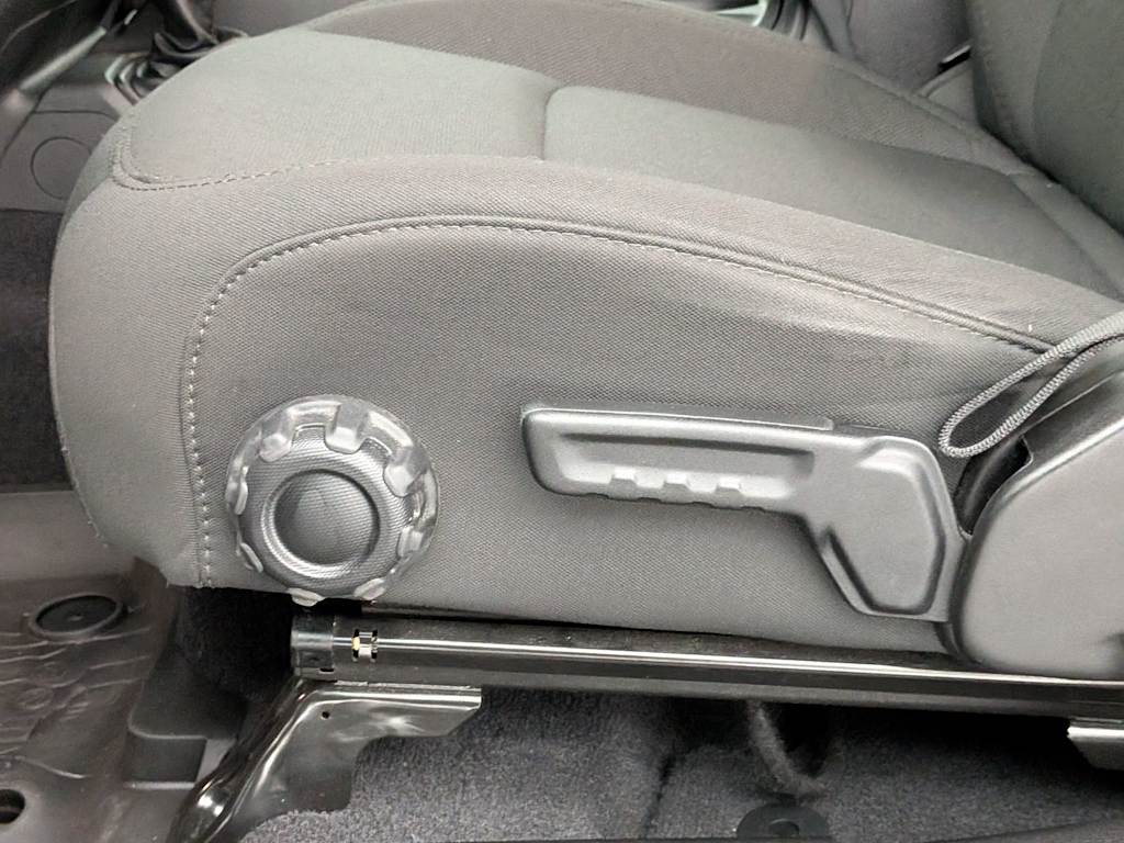 Thumbnail: 2023 Jeep Wrangler - 26