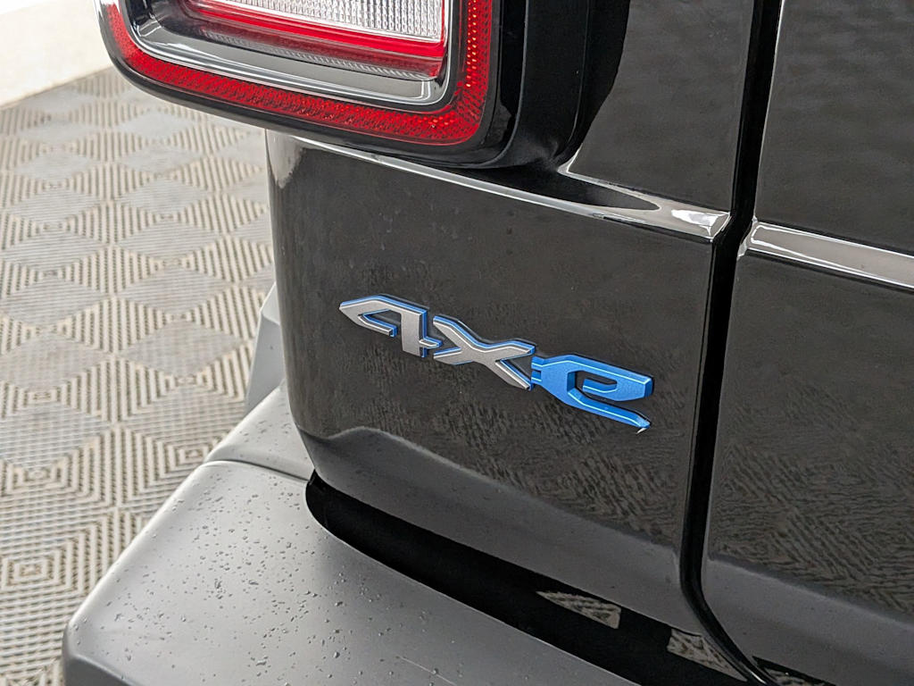 Thumbnail: 2023 Jeep Wrangler - 25