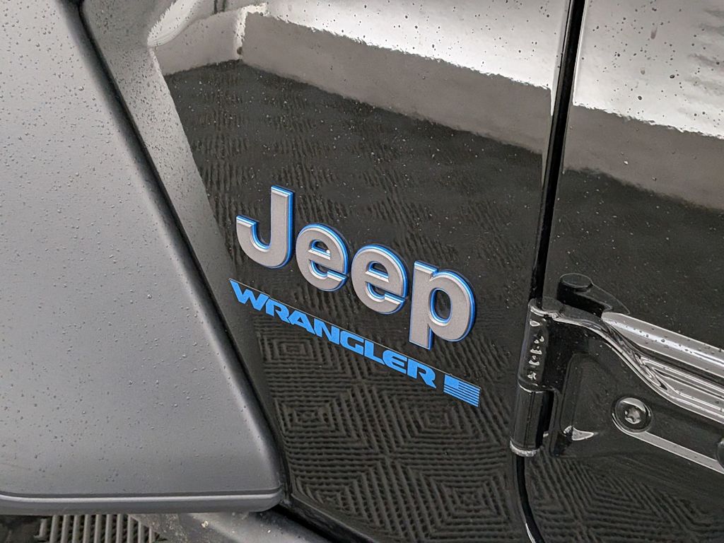 Thumbnail: 2023 Jeep Wrangler - 6