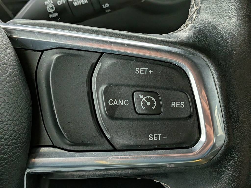 Thumbnail: 2022 Jeep Wrangler - 30