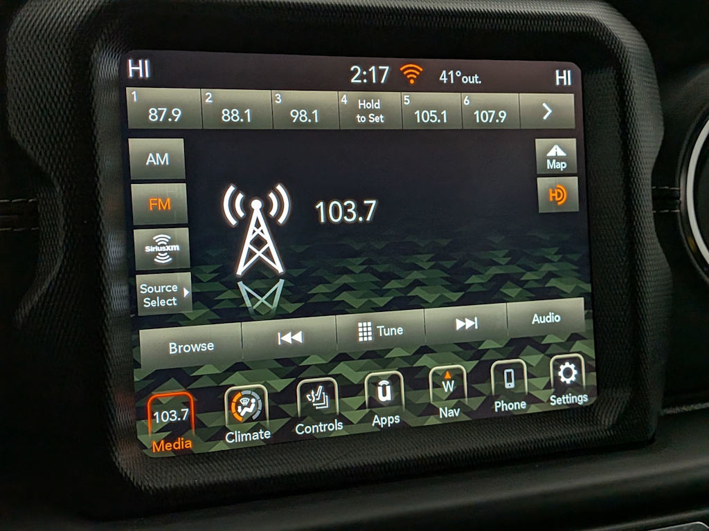 Thumbnail: 2022 Jeep Wrangler - 14