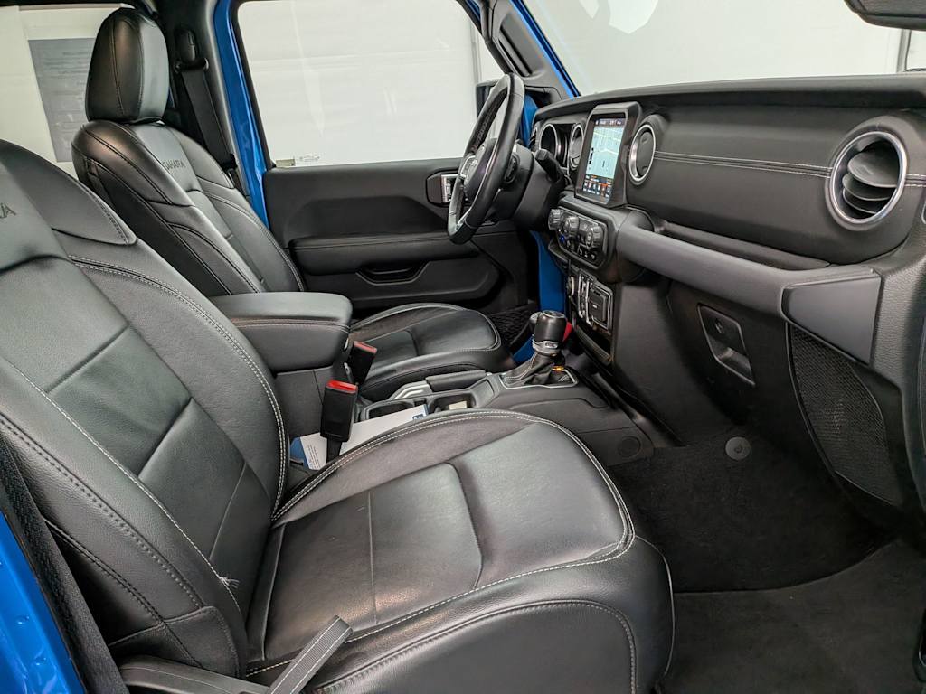 Thumbnail: 2022 Jeep Wrangler - 11