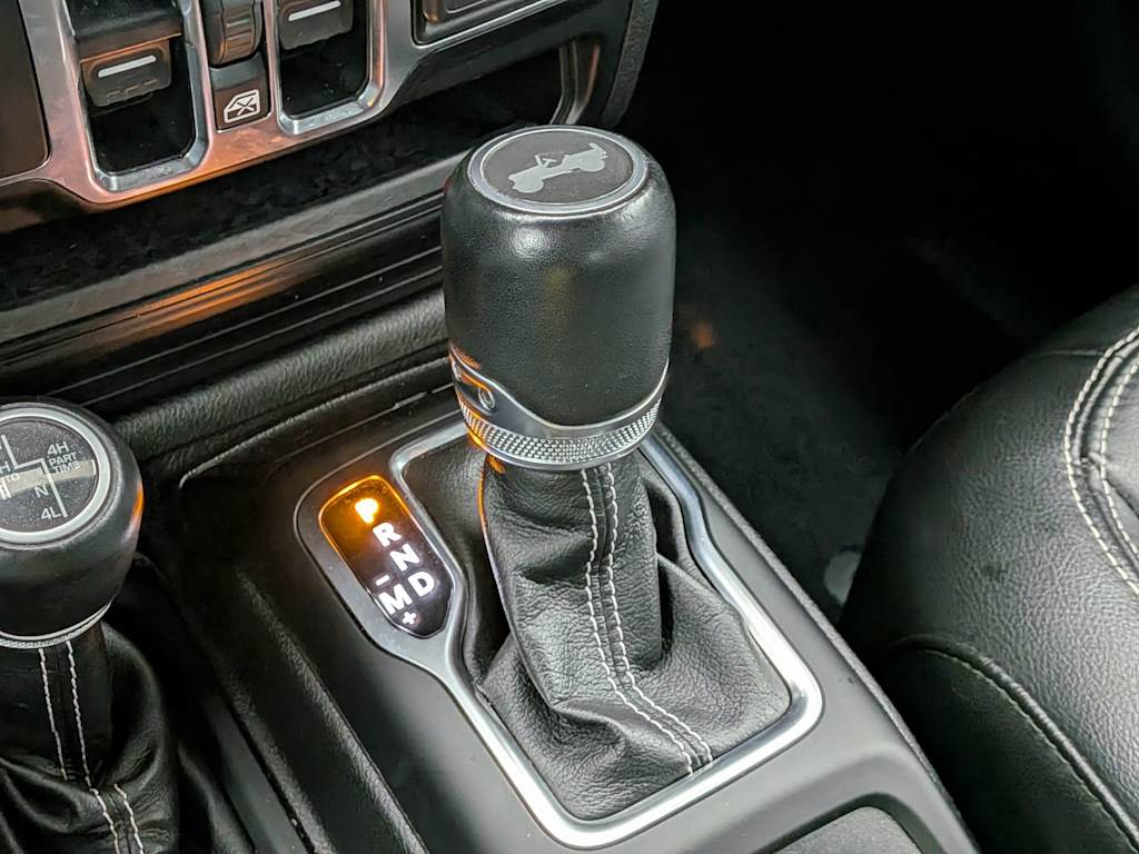 Thumbnail: 2022 Jeep Wrangler - 15