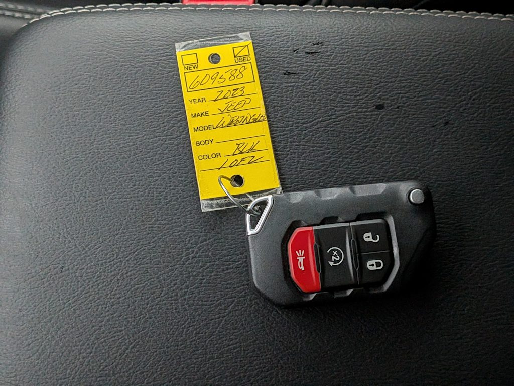 Thumbnail: 2023 Jeep Wrangler - 19