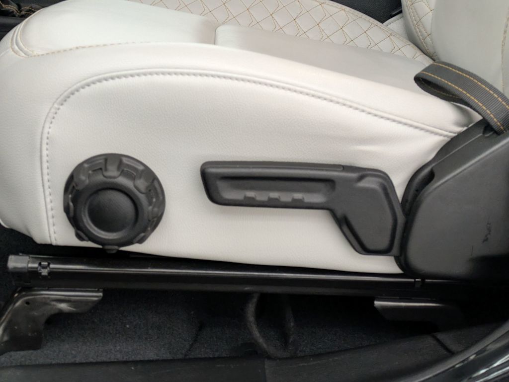 Thumbnail: 2023 Jeep Wrangler - 27