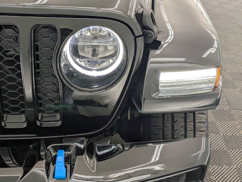 Thumbnail: 2023 Jeep Wrangler - 23