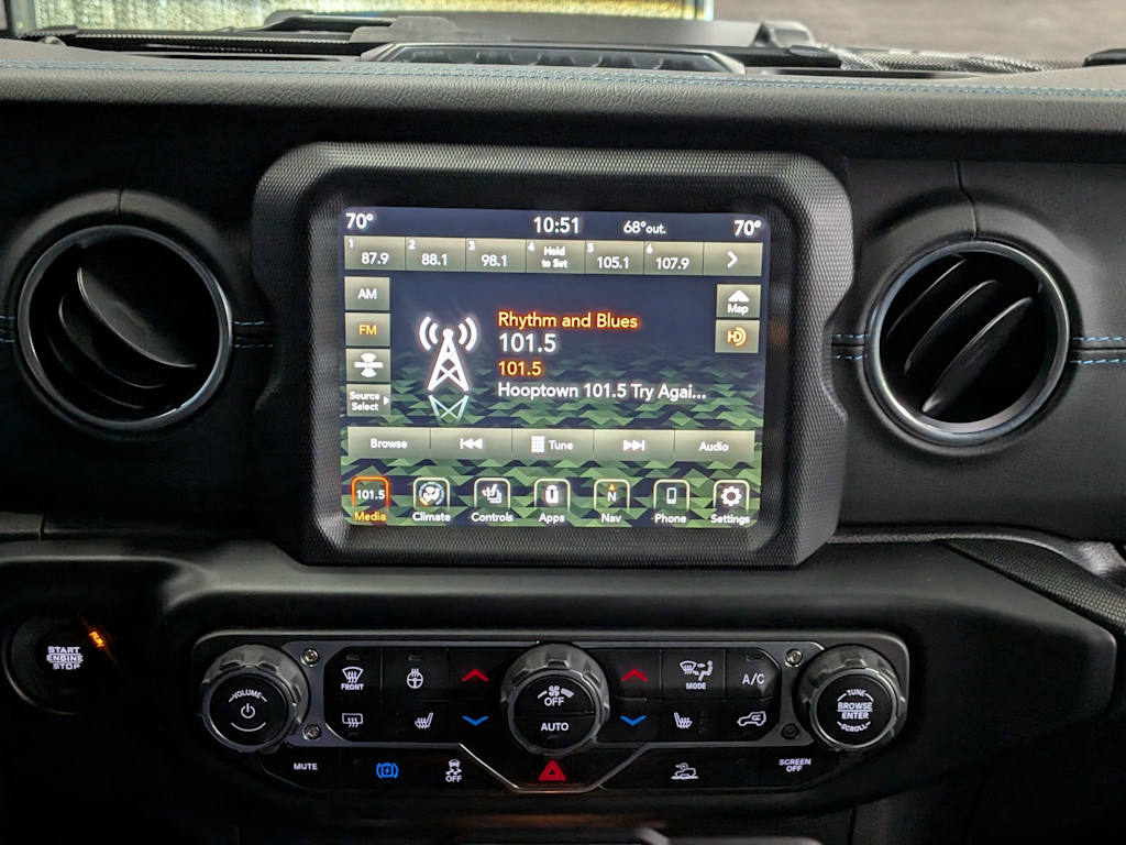 Thumbnail: 2022 Jeep Wrangler - 14