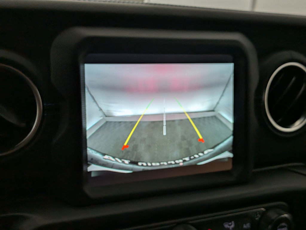 Thumbnail: 2022 Jeep Wrangler - 35