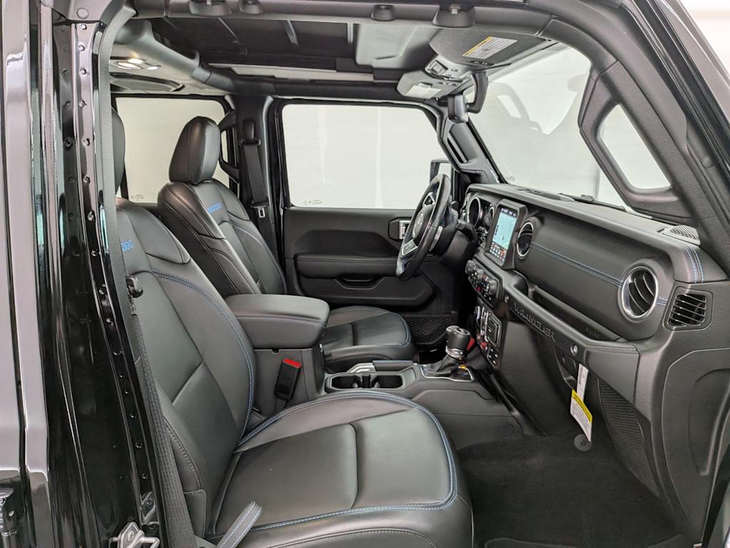 Thumbnail: 2022 Jeep Wrangler - 11