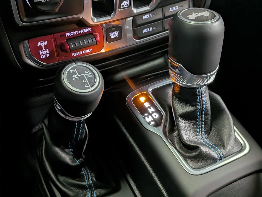 Thumbnail: 2022 Jeep Wrangler - 15