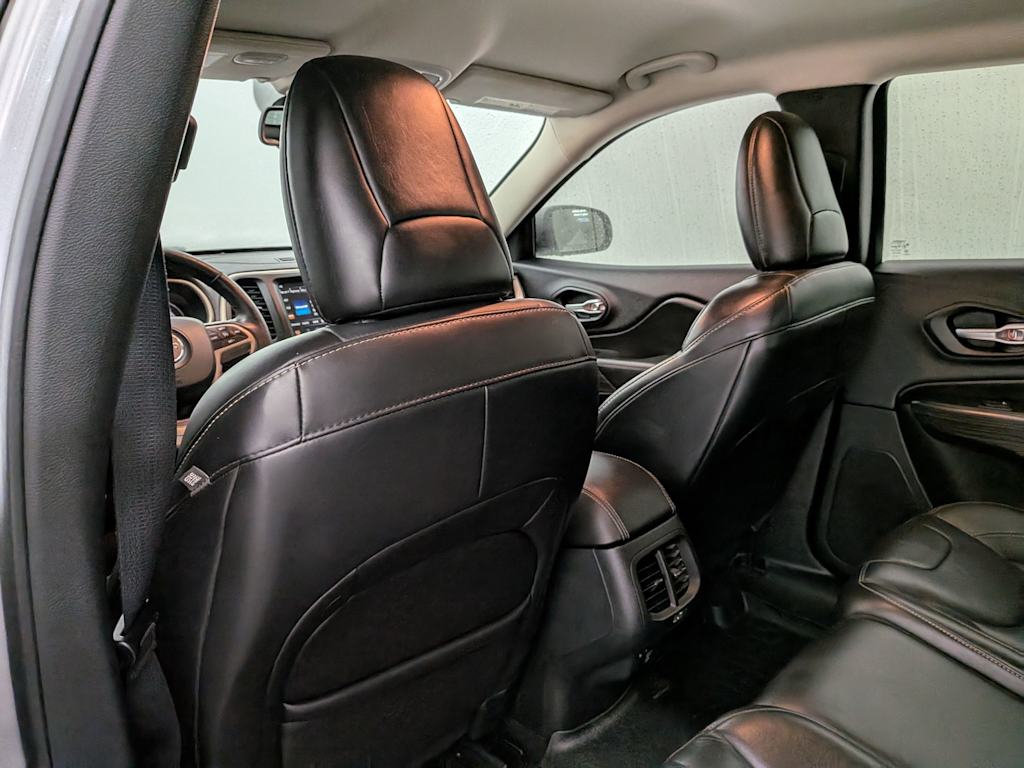 Thumbnail: 2016 Jeep Cherokee - 13