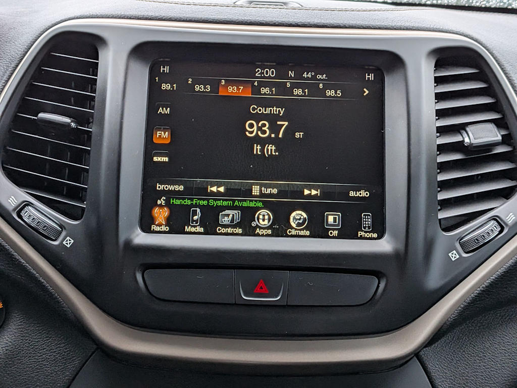 Thumbnail: 2016 Jeep Cherokee - 15