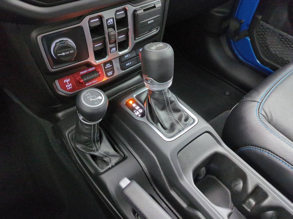 Thumbnail: 2025 Jeep Wrangler - 15