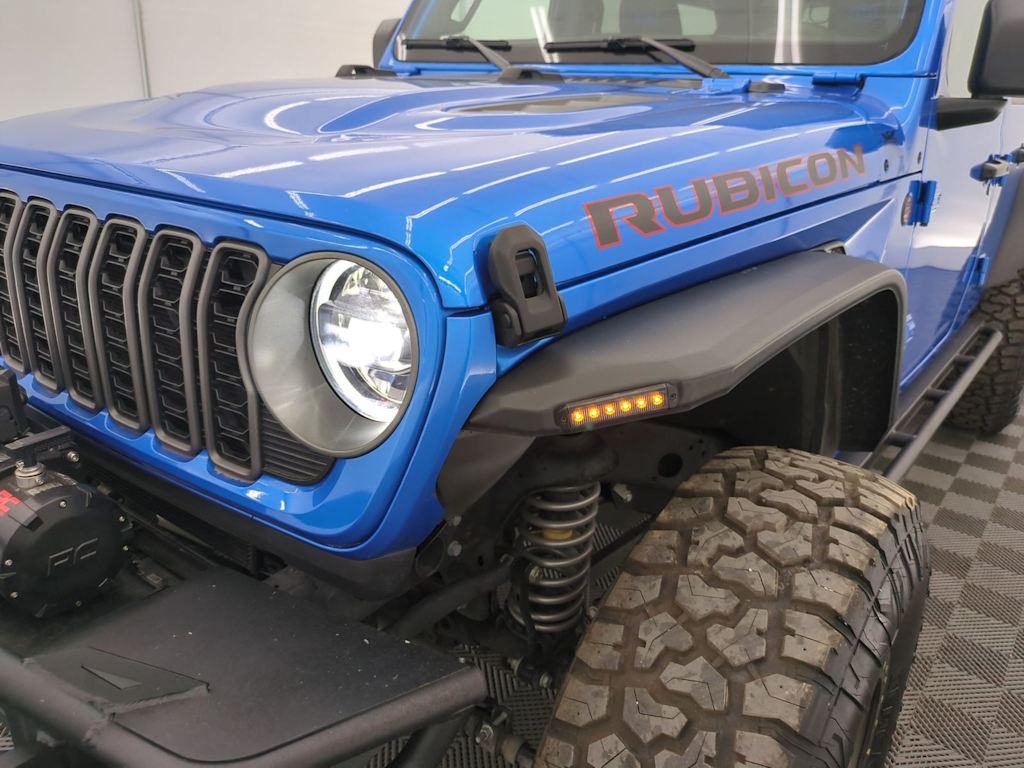 Thumbnail: 2025 Jeep Wrangler - 23