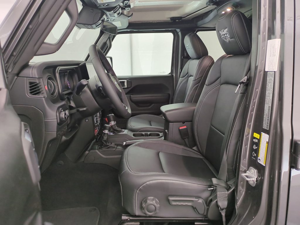 Thumbnail: 2025 Jeep Wrangler - 10