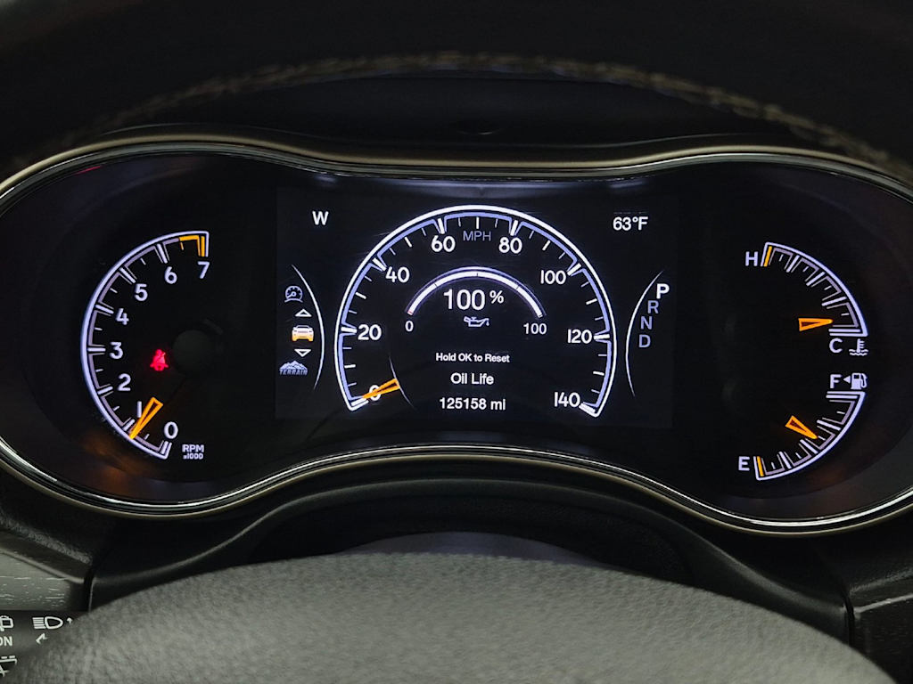 Thumbnail: 2016 Jeep Grand Cherokee - 17