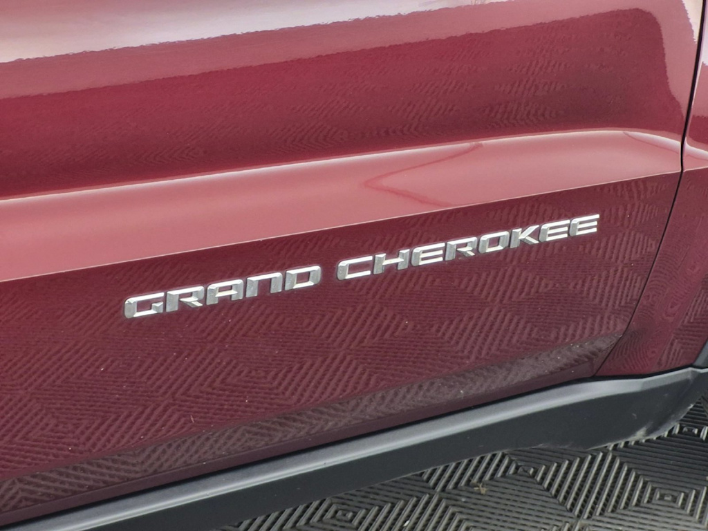 Thumbnail: 2016 Jeep Grand Cherokee - 7
