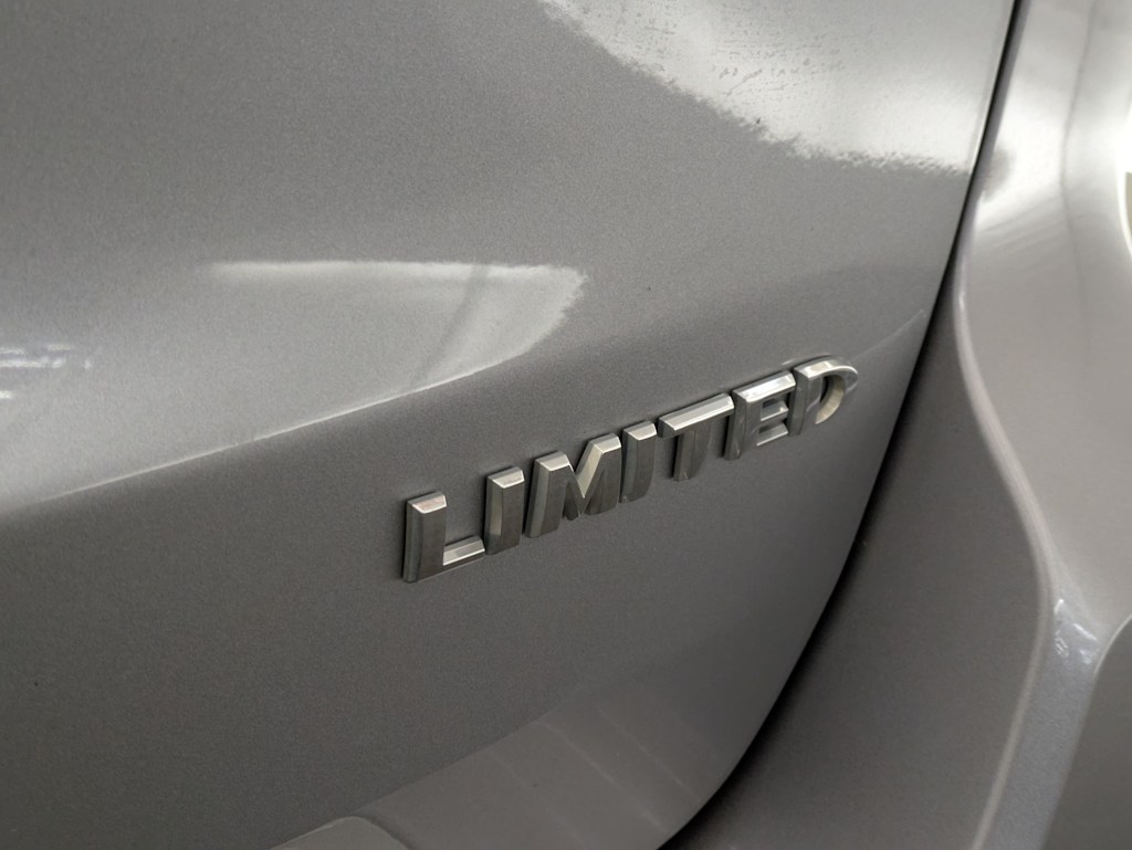 2016 Jeep Grand Cherokee Limited Edition 26