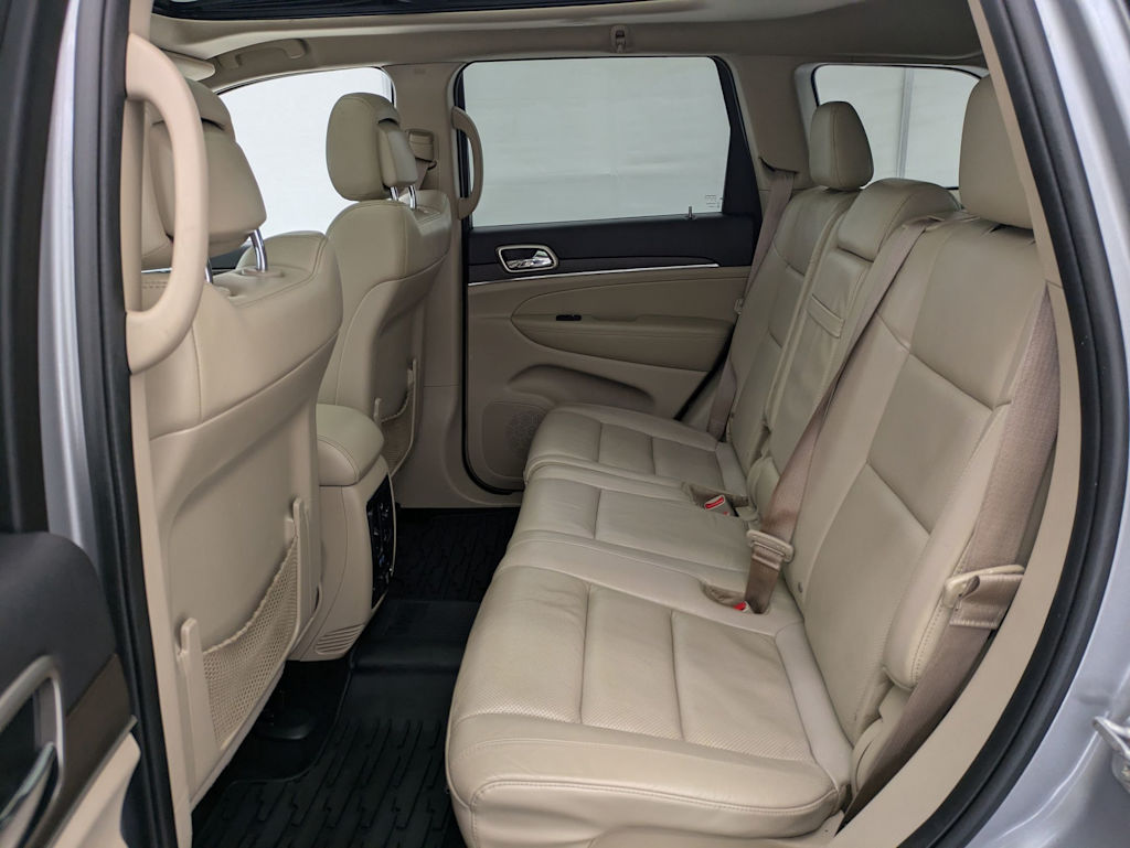 2016 Jeep Grand Cherokee Limited Edition 30