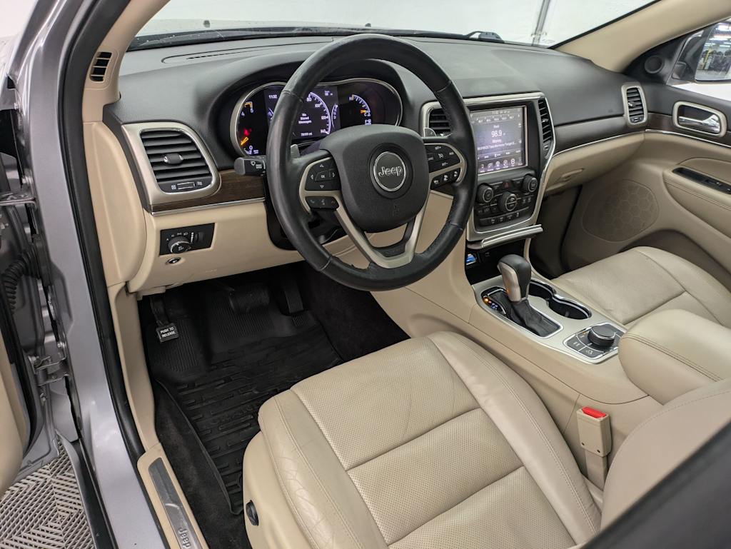 2016 Jeep Grand Cherokee Limited Edition 2