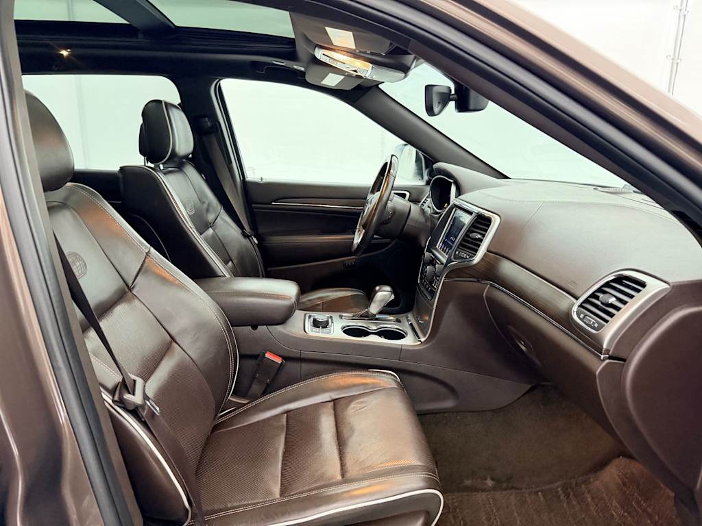 Thumbnail: 2018 Jeep Grand Cherokee - 12