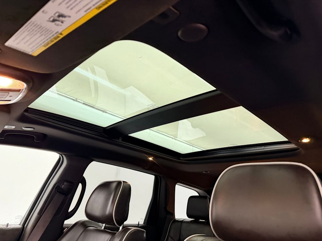 Thumbnail: 2018 Jeep Grand Cherokee - 28