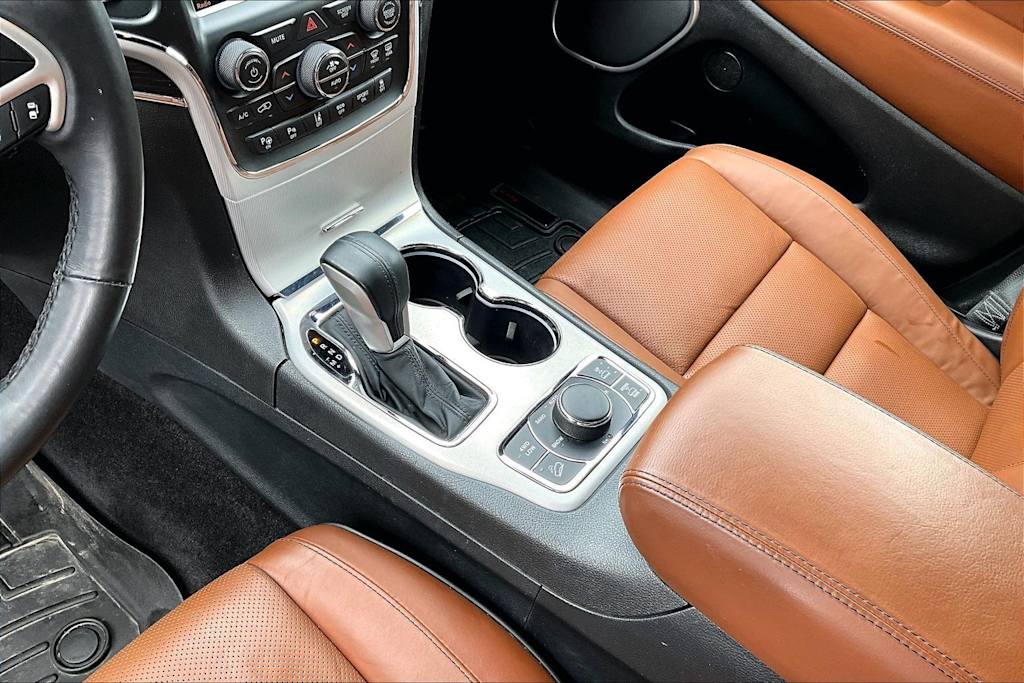 Thumbnail: 2018 Jeep Grand Cherokee - 17