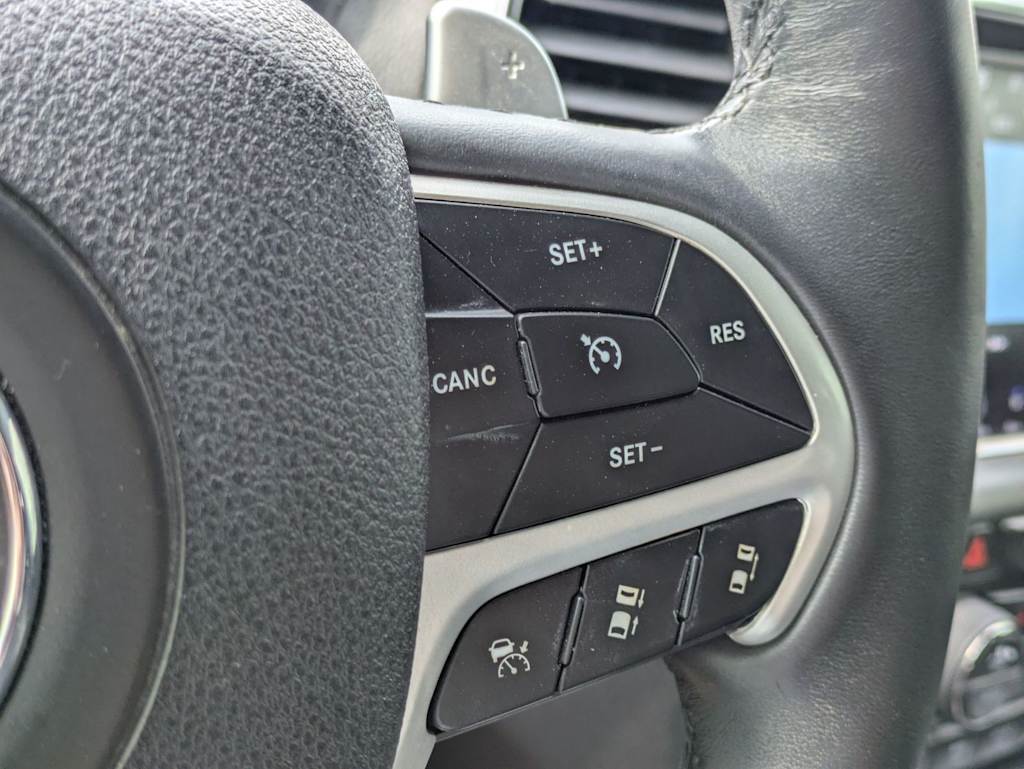 Thumbnail: 2018 Jeep Grand Cherokee - 32