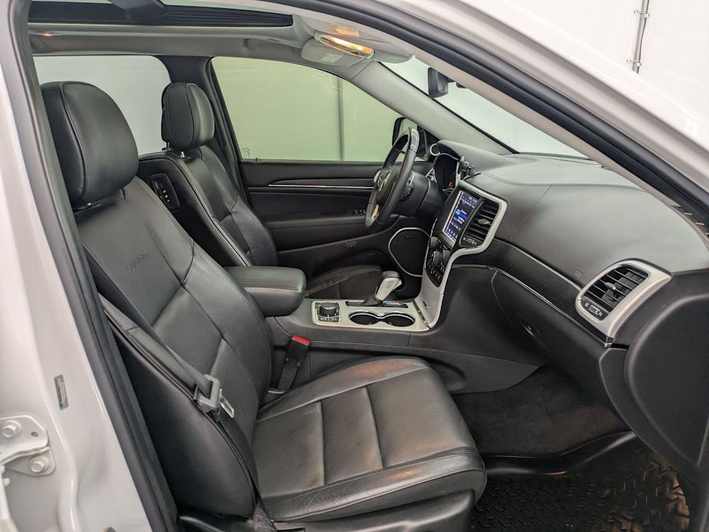 Thumbnail: 2018 Jeep Grand Cherokee - 12
