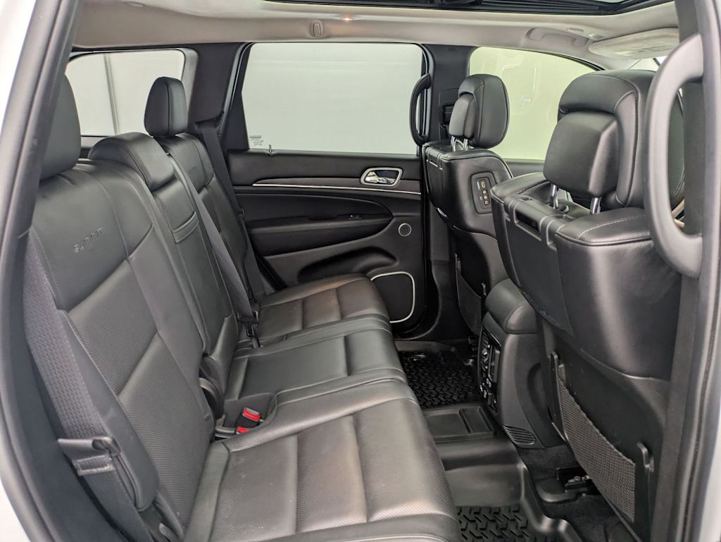 Thumbnail: 2018 Jeep Grand Cherokee - 30