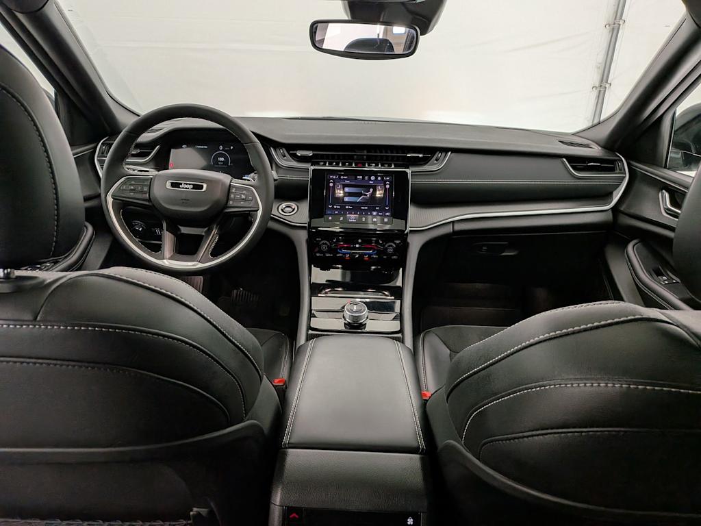 Thumbnail: 2024 Jeep Grand Cherokee L - 10