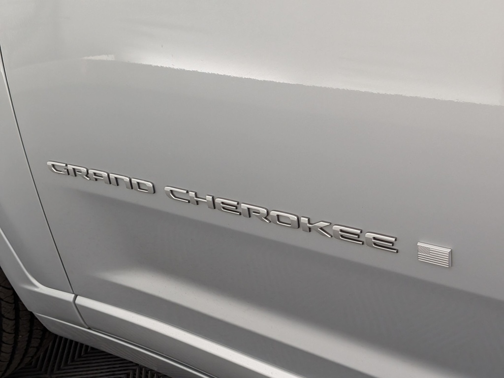 Thumbnail: 2024 Jeep Grand Cherokee L - 7