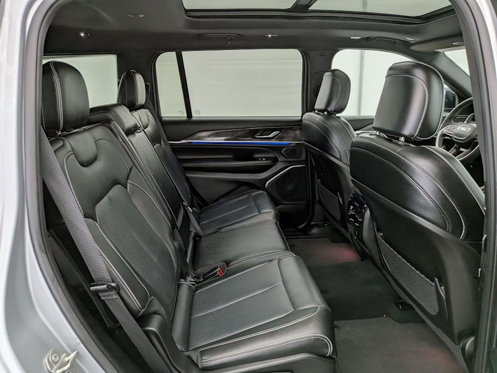 Thumbnail: 2024 Jeep Grand Cherokee L - 31