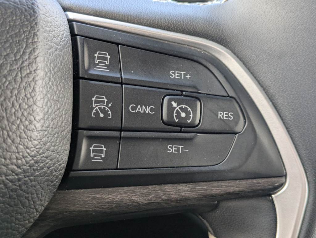 2023 Jeep Grand Cherokee 4xe 32