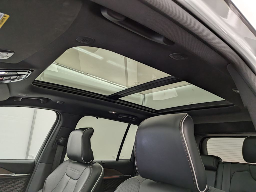 Thumbnail: 2023 Jeep Grand Cherokee - 28