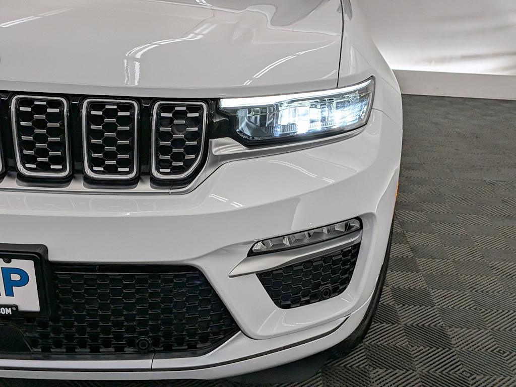 Thumbnail: 2023 Jeep Grand Cherokee - 23