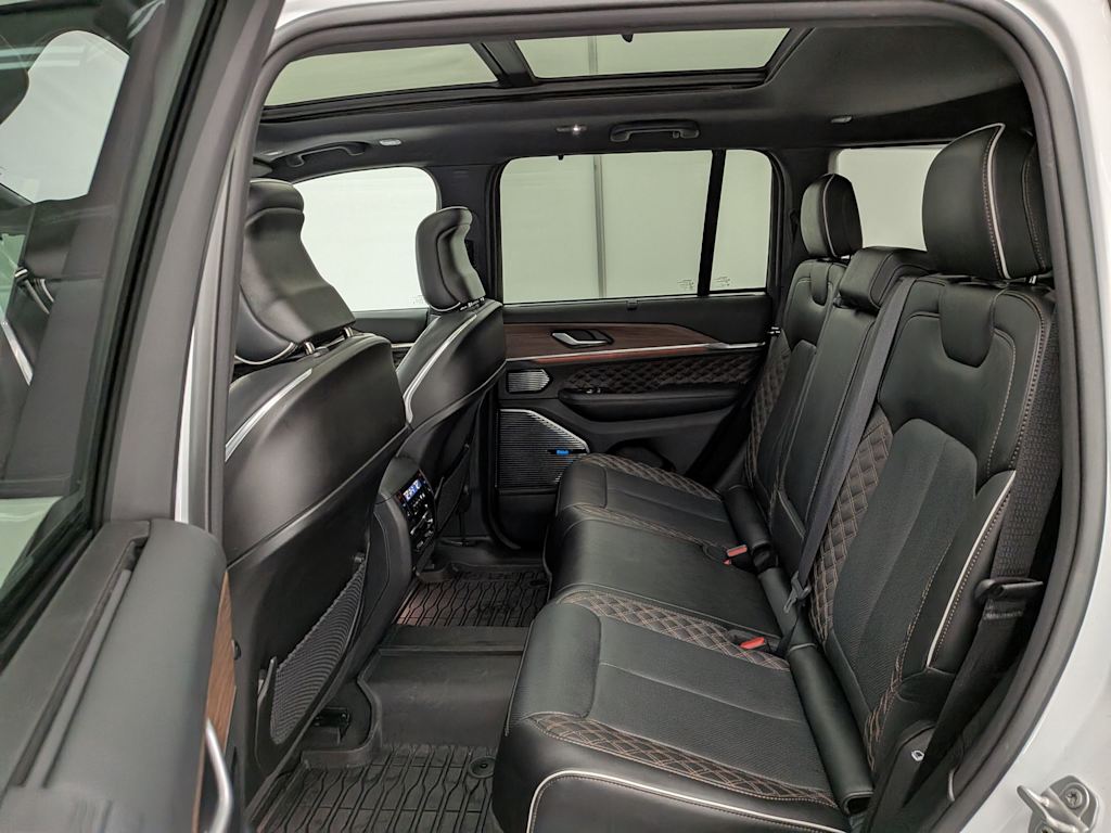 Thumbnail: 2023 Jeep Grand Cherokee - 29