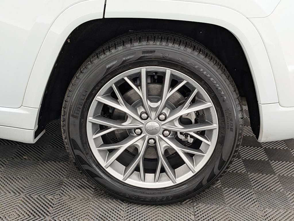 Thumbnail: 2023 Jeep Grand Cherokee - 8