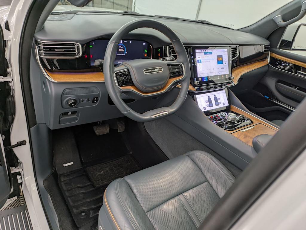 2022 Jeep Grand Wagoneer Series II 2