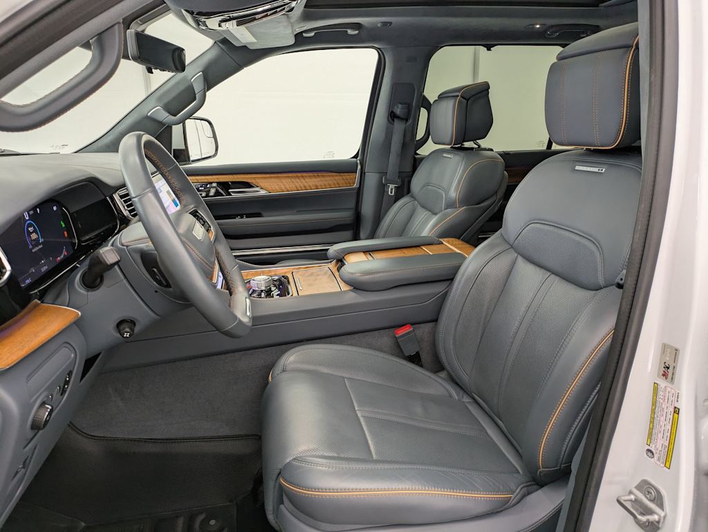 2022 Jeep Grand Wagoneer Series II 11