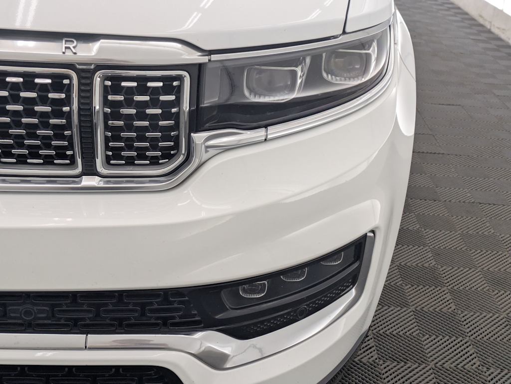 2022 Jeep Grand Wagoneer Series II 22