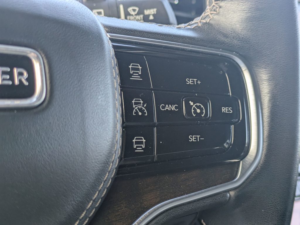 2022 Jeep Grand Wagoneer Series II 31