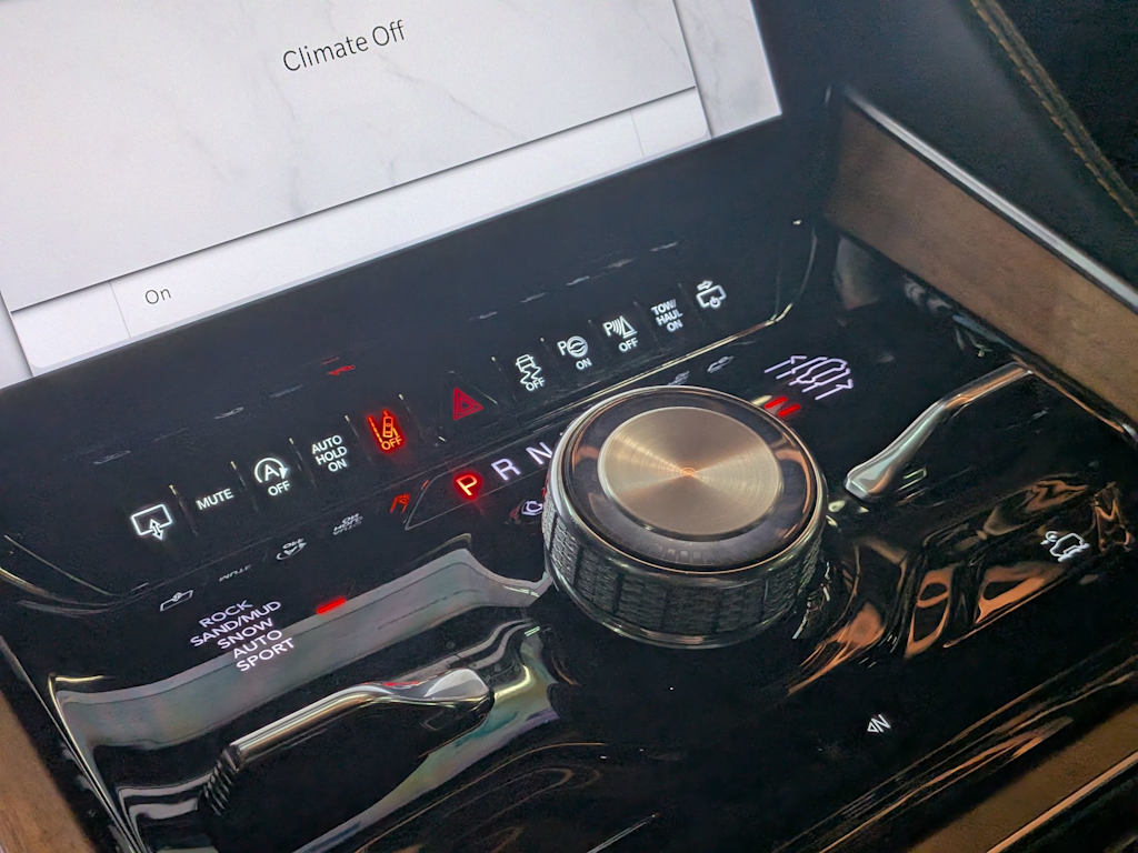 Thumbnail: 2024 Jeep Grand Wagoneer - 35