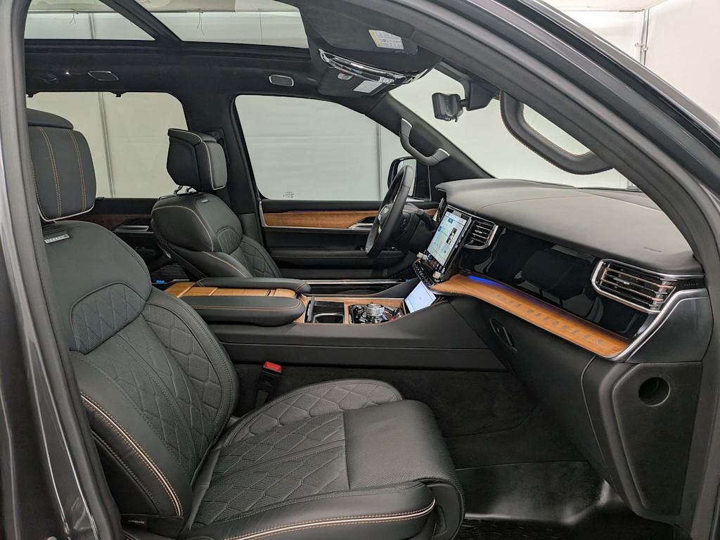 Thumbnail: 2024 Jeep Grand Wagoneer - 12