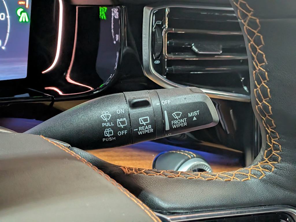 Thumbnail: 2024 Jeep Grand Wagoneer - 30