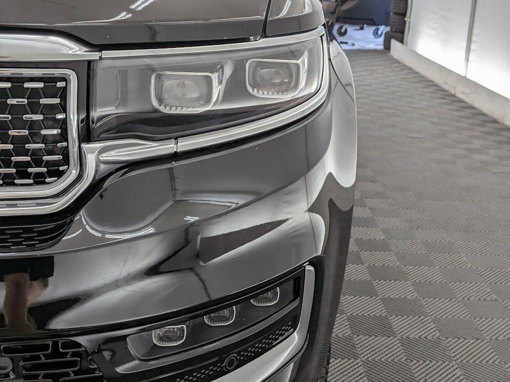 Thumbnail: 2023 Jeep Grand Wagoneer - 24