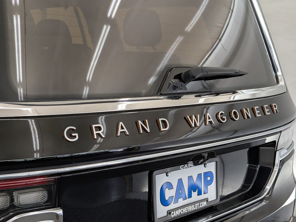 Thumbnail: 2023 Jeep Grand Wagoneer - 25