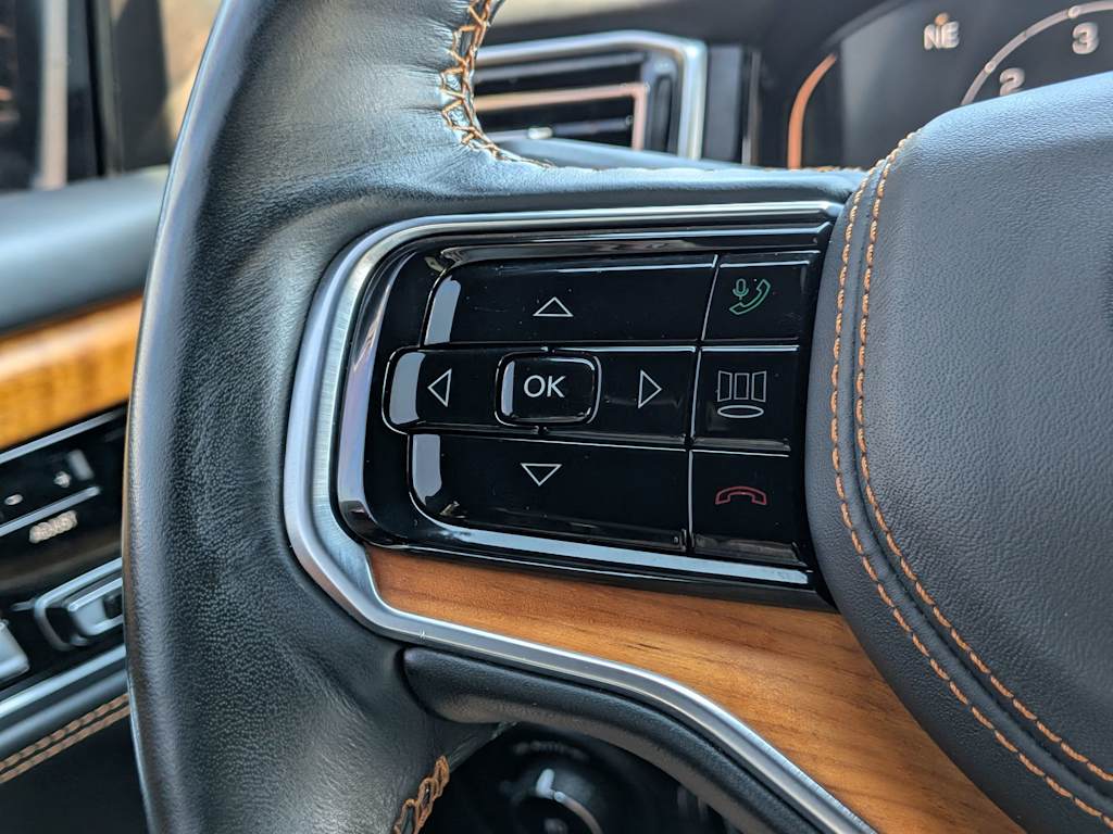 Thumbnail: 2023 Jeep Grand Wagoneer - 29