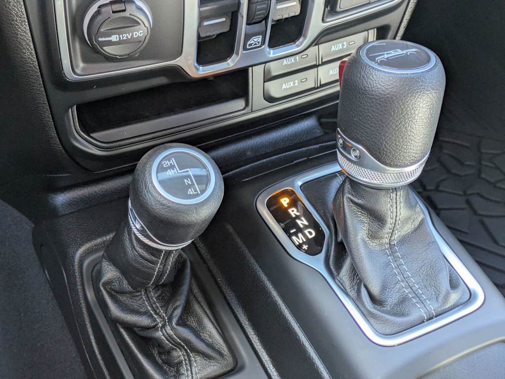 Thumbnail: 2025 Jeep Gladiator - 16
