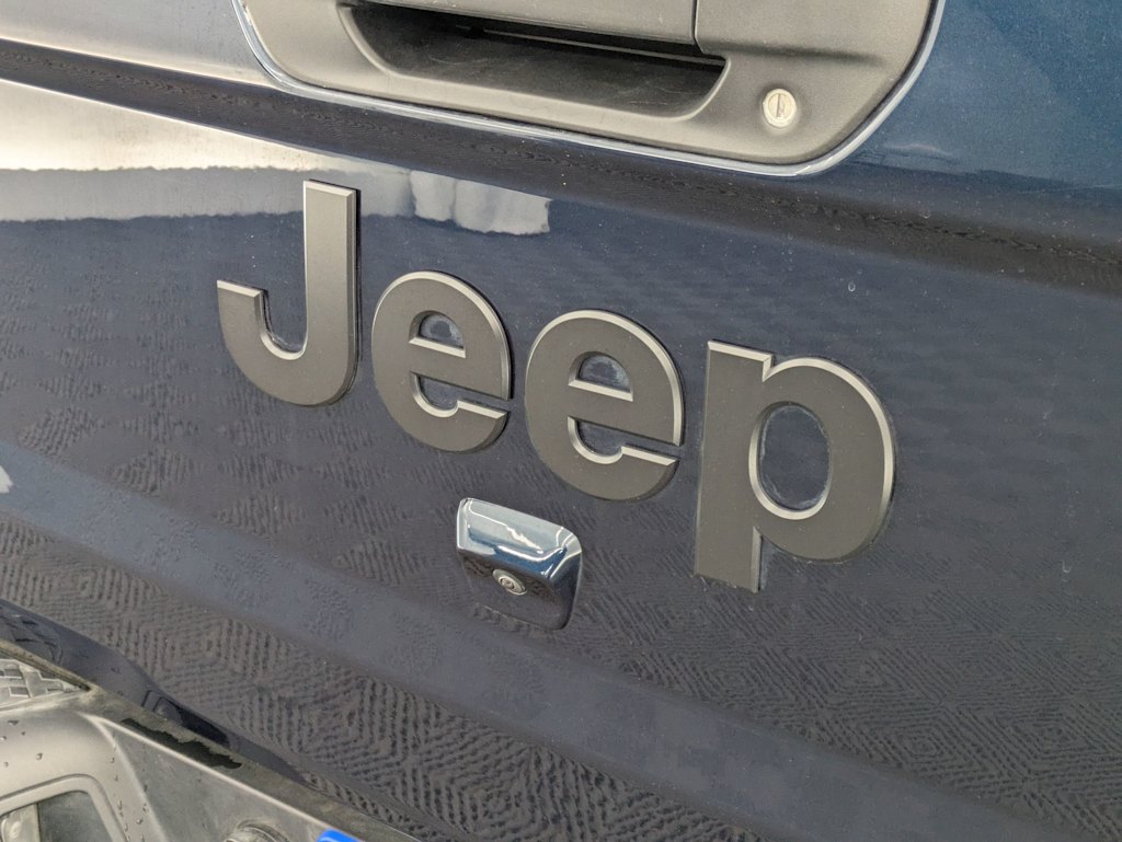 Thumbnail: 2025 Jeep Gladiator - 26